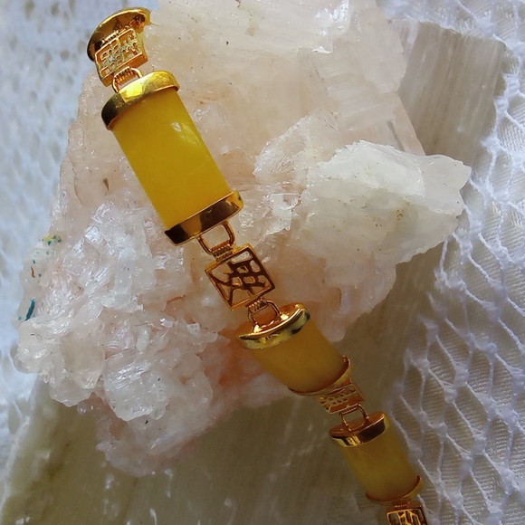 18K GP Yellow Jadeite/Jade Bracelet New - Picture 2 of 7